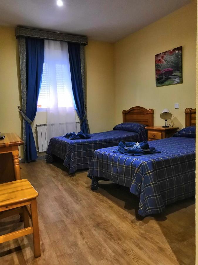 Hostal Hotel El Chato El Barraco المظهر الخارجي الصورة